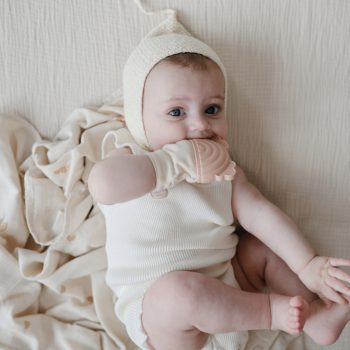 Mushie kesztyűs rágóka - 2 féle