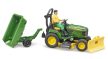 John Deere X949 kerti traktor és traktorvezető figura - Bruder 62104